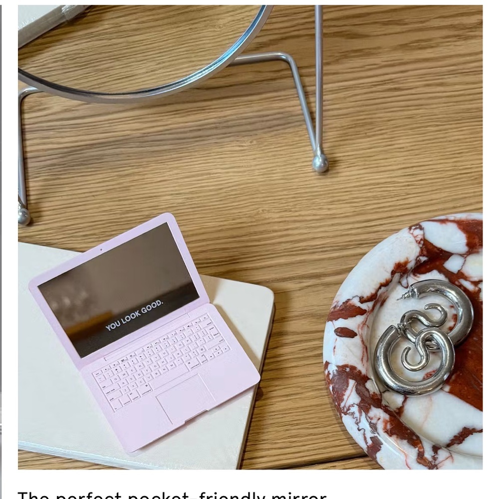 New Glossier Mini Laptop Mirror